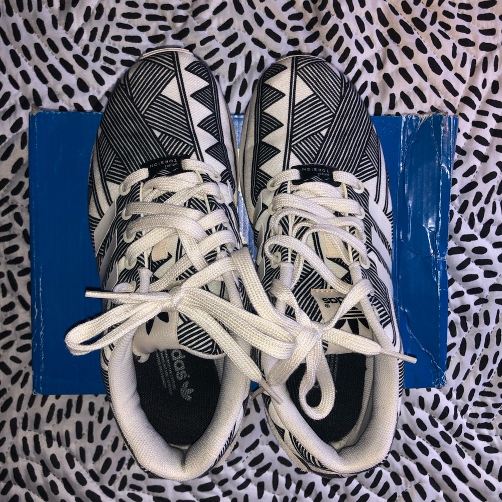 Adidas women’s sneakers